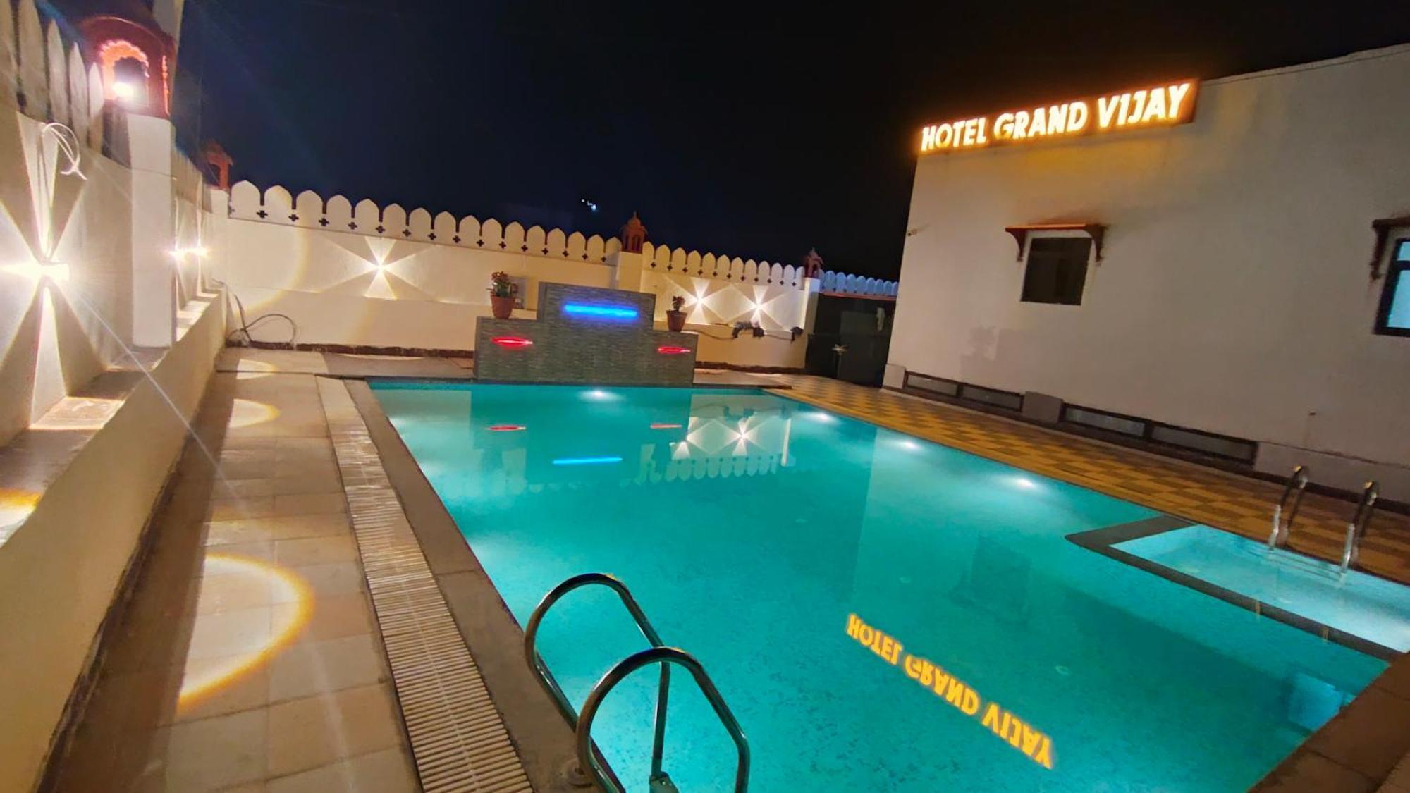 Hotel Grand Vijay プシュカル エクステリア 写真
